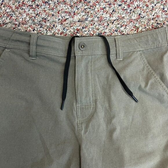 Prana Hybridizer Sage Green Rip Stop Flat Front Active Shorts Sz 34 X 10 - Picture 8 of 16